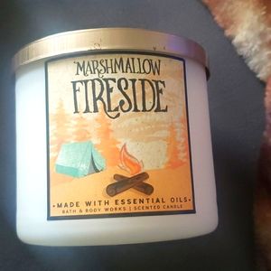 Bath and Body Works 3 Wick Candle 14.5 oz Marshmallow Fireside New